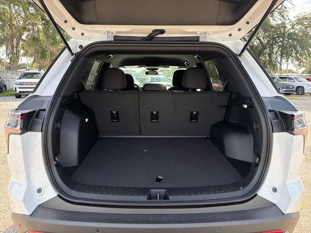 New 2027 Chevrolet Equinox LT FWD image 9