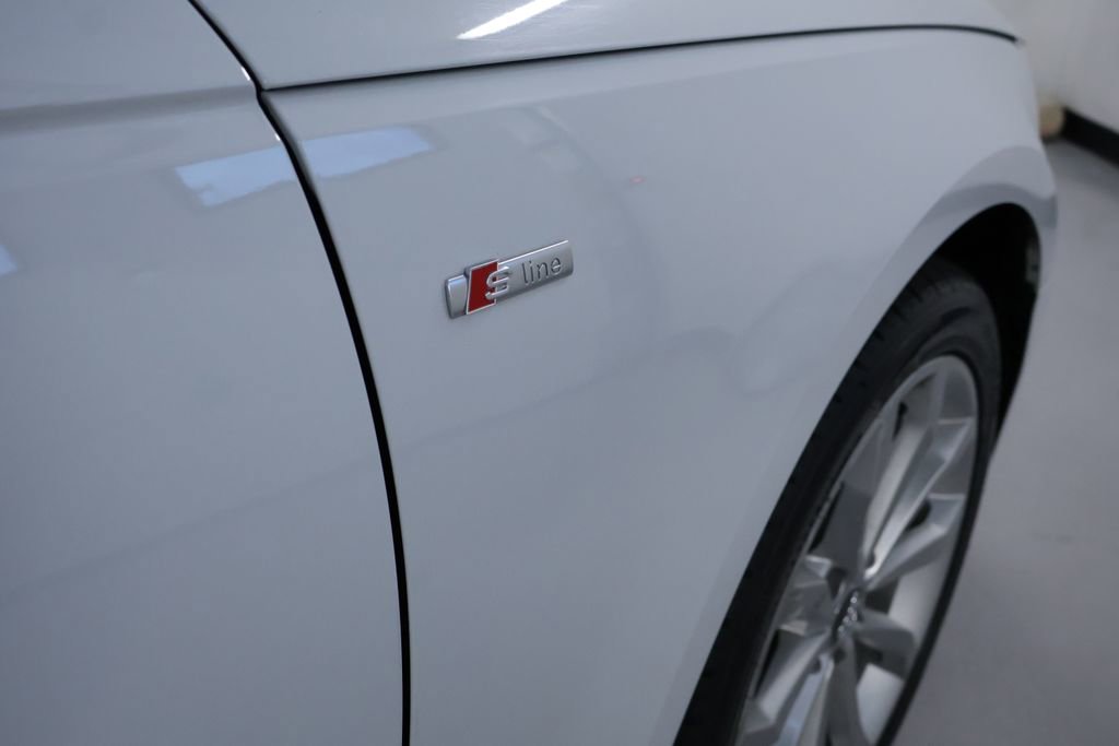 Used 2019 Audi A4 2.0T Premium w/ Convenience Package image 11