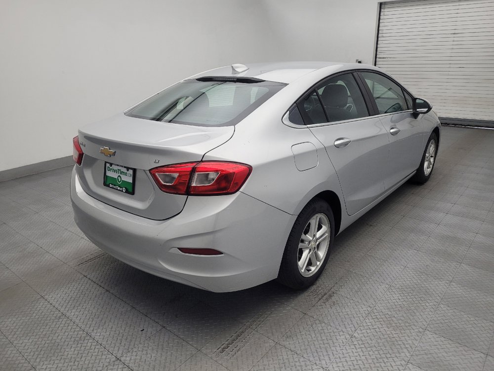Used 2017 Chevrolet Cruze LT w/ Convenience Package FWD image 9
