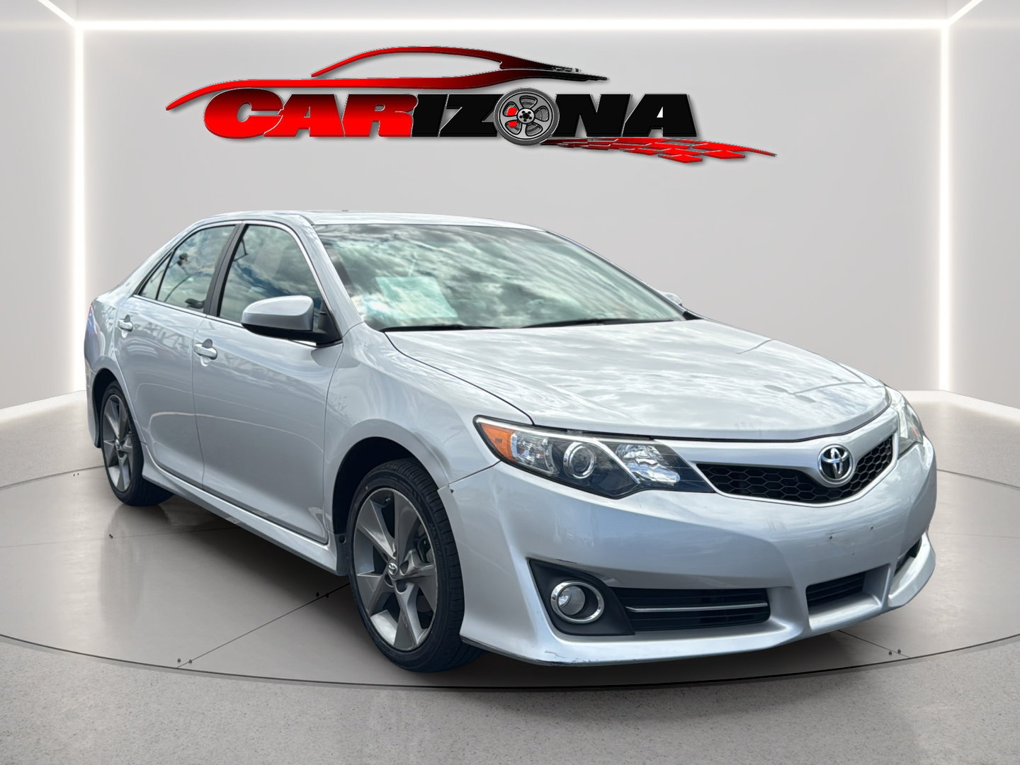 Used 2014 Toyota Camry SE FWD image 1