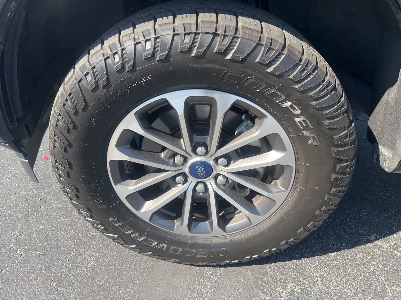 Used 2019 Ford F150 XLT w/ Equipment Group 302A Luxury AWD/4WD image 11
