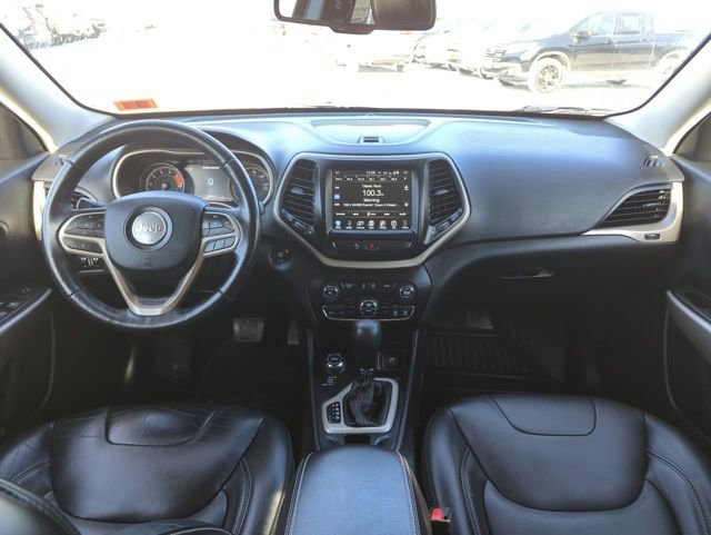 Used 2018 Jeep Cherokee Limited image 17