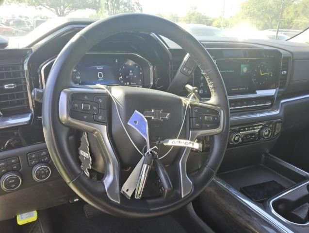 Used 2024 Chevrolet Silverado 3500 LTZ w/ LTZ Plus Package image 9