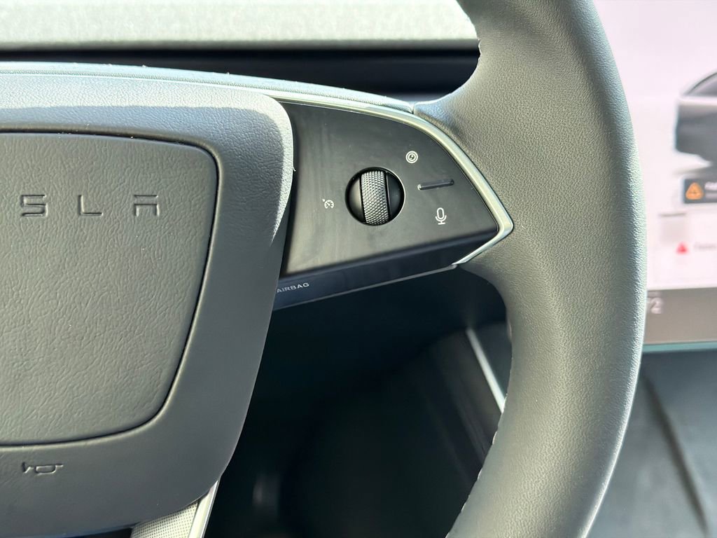 Used 2026 Tesla Model Y Long Range image 21