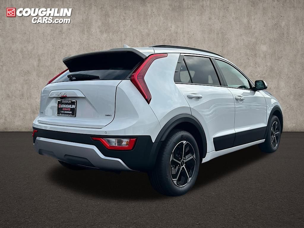 New 2025 Kia Niro LX image 3