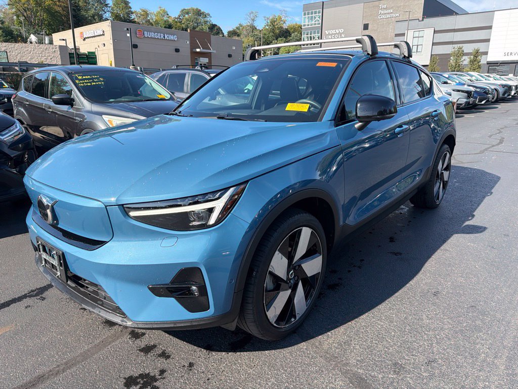 Used 2023 Volvo C40 P8 Recharge Ultimate w/ Protection Package Premier AWD/4WD image 1