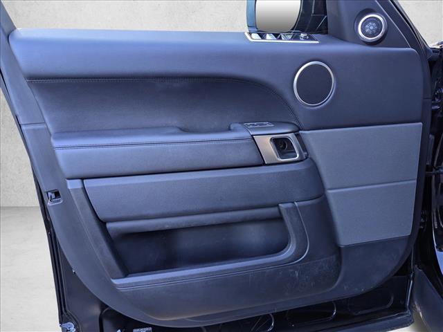 Used 2018 Land Rover Range Rover Sport SE image 14