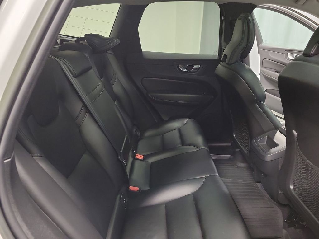Used 2023 Volvo XC60 B5 Core w/ Climate Package image 20