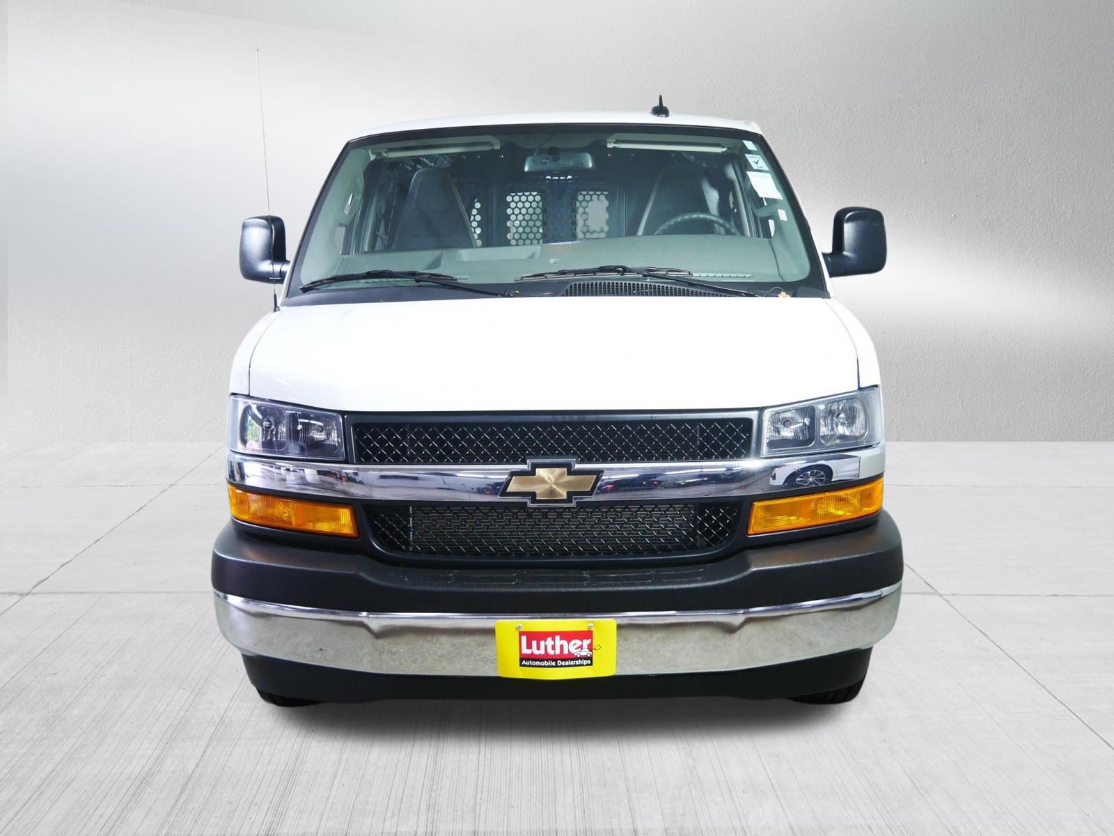 Used 2025 Chevrolet Express 2500 w/ Driver Convenience Package RWD image 2