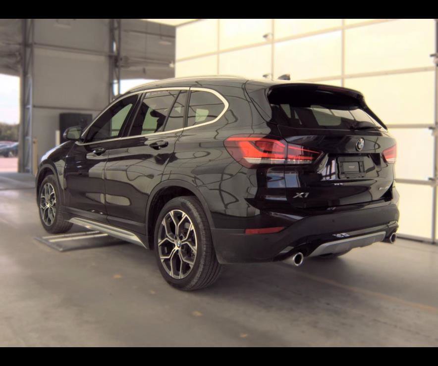 Used 2022 BMW X1 sDrive28i w/ Premium Package 2 FWD image 11