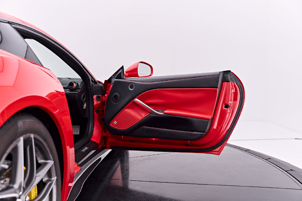 Used 2016 Ferrari F12 Berlinetta RWD image 41