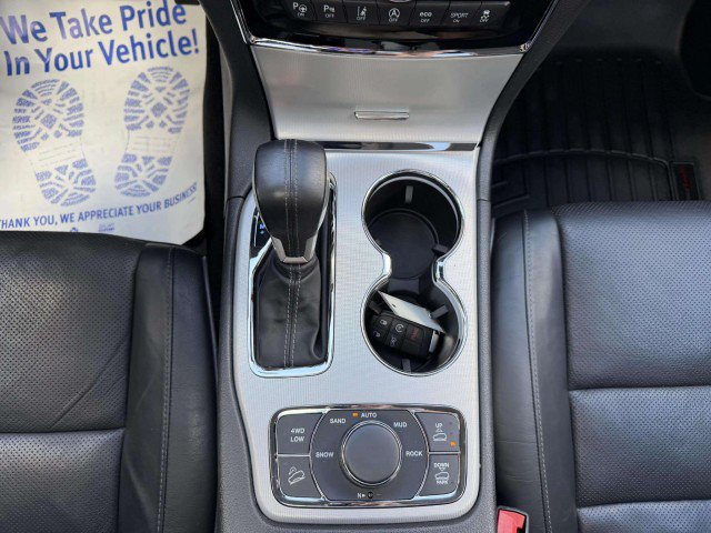 Used 2019 Jeep Grand Cherokee Summit w/ Platinum Series Group AWD/4WD image 16
