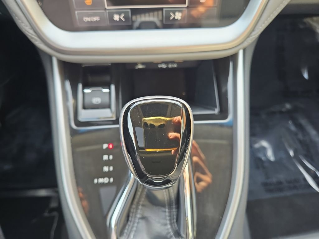 Certified 2022 Subaru Outback Limited image 11