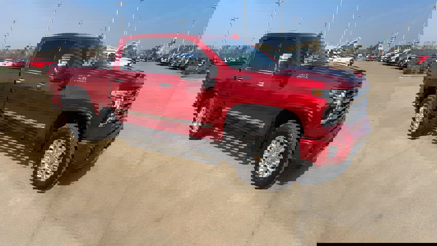 Used 2025 Chevrolet Silverado 2500 High Country w/ High Country Premium Package image 3