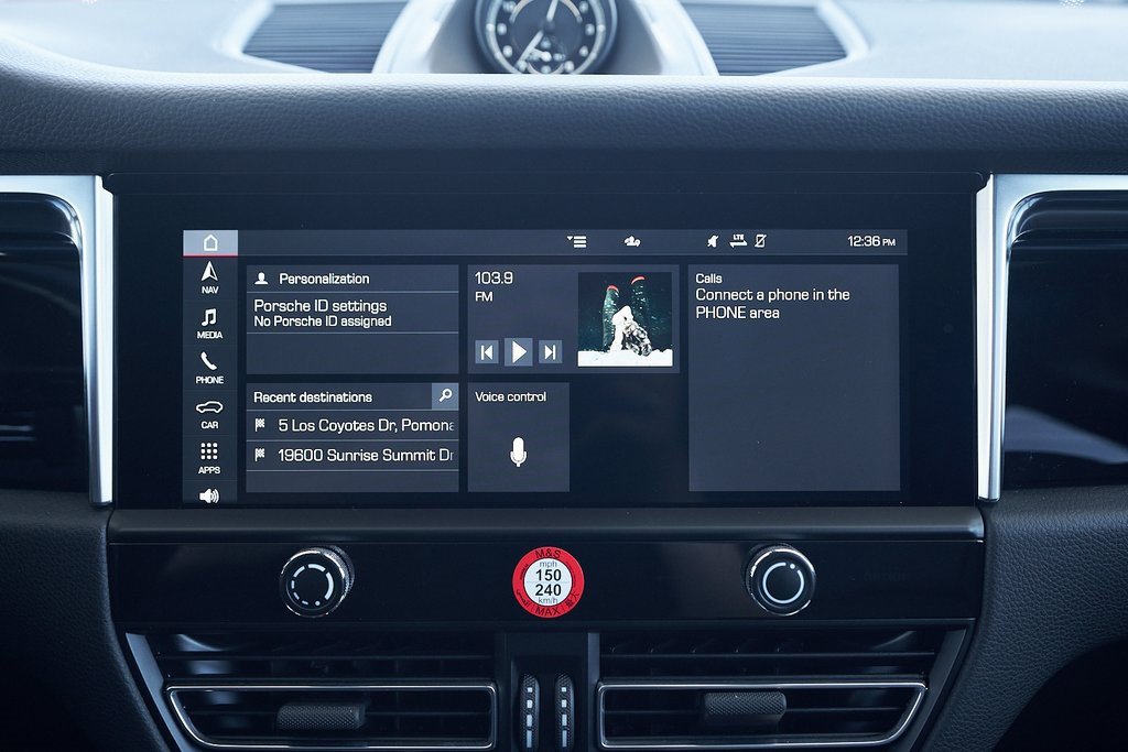 Used 2024 Porsche Macan image 54