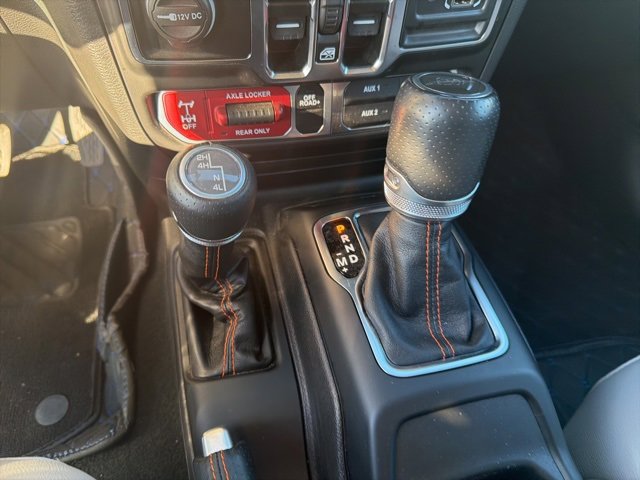 Used 2023 Jeep Gladiator Mojave w/ Cold Weather Group image 59