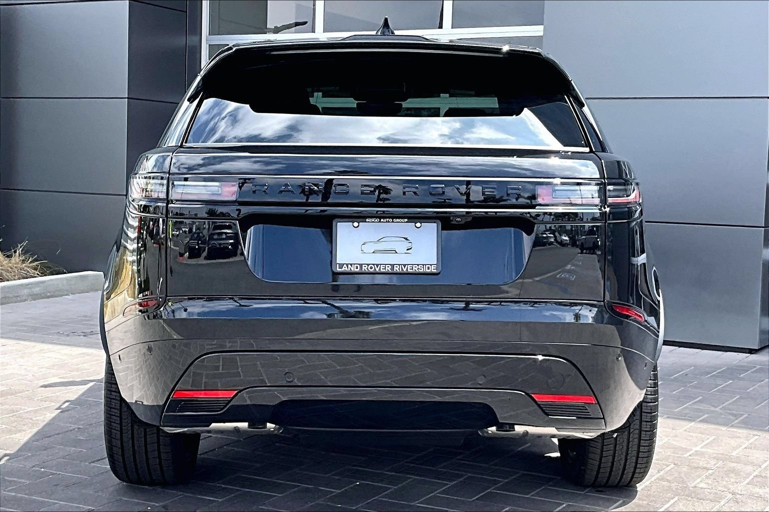 New 2026 Land Rover Range Rover Velar Dynamic SE AWD/4WD image 4
