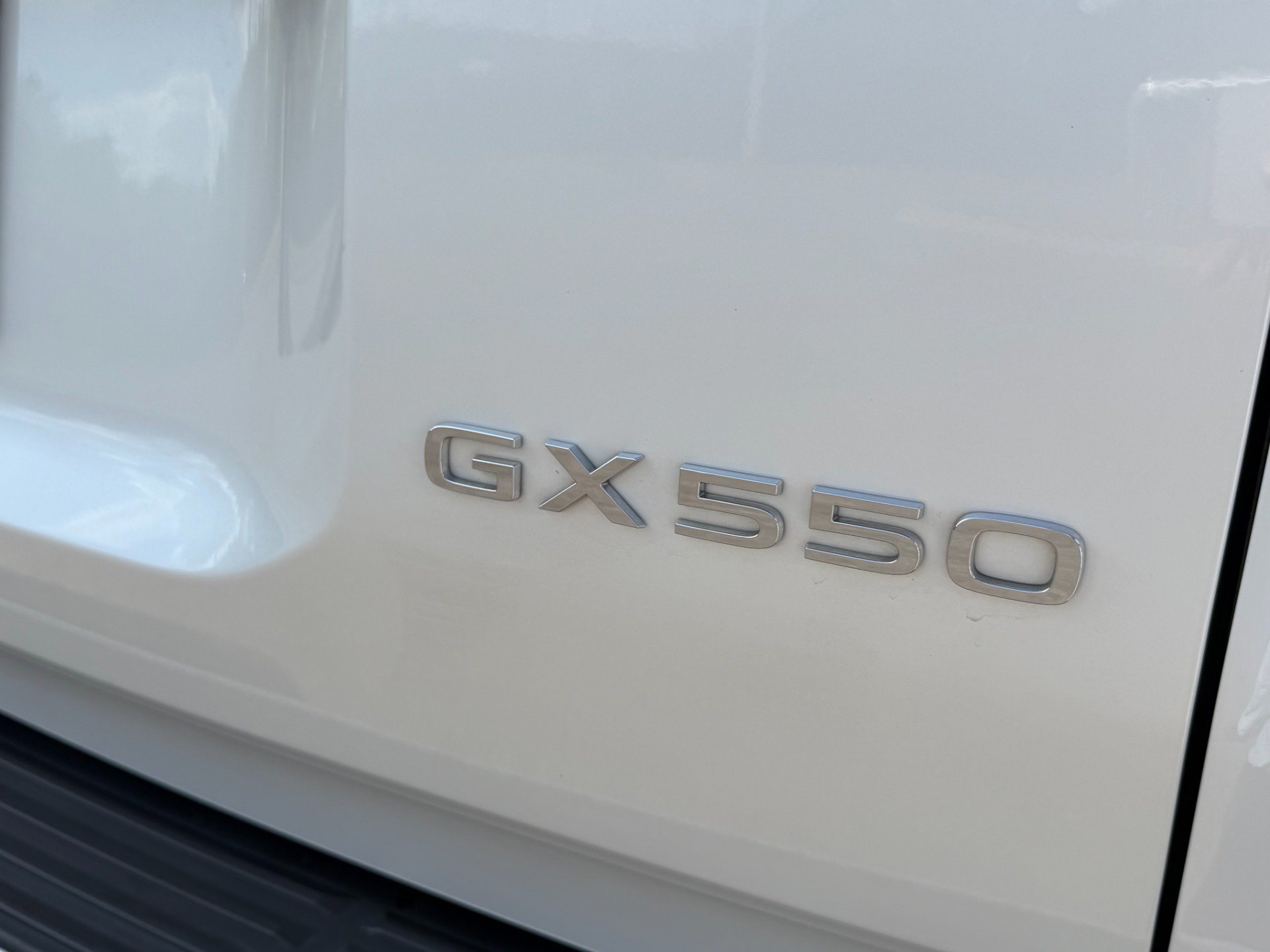 Used 2024 Lexus GX 550 AWD/4WD image 17