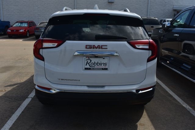 Used 2024 GMC Terrain SLT FWD image 6
