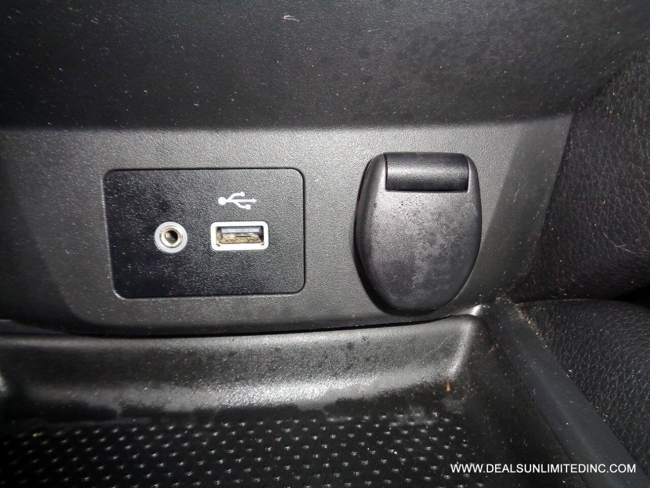 Used 2020 Nissan Rogue S w/ Special Edition Package image 14