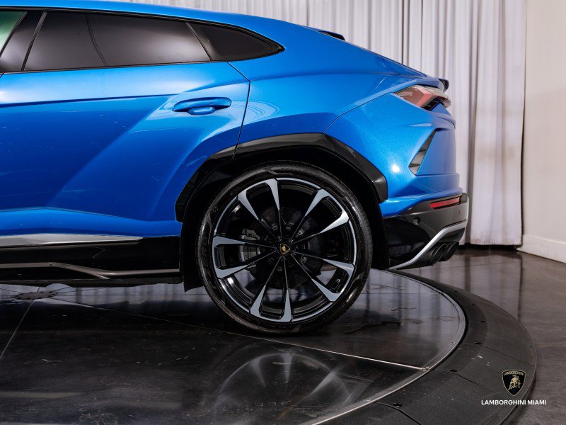 Used 2020 Lamborghini Urus image 8
