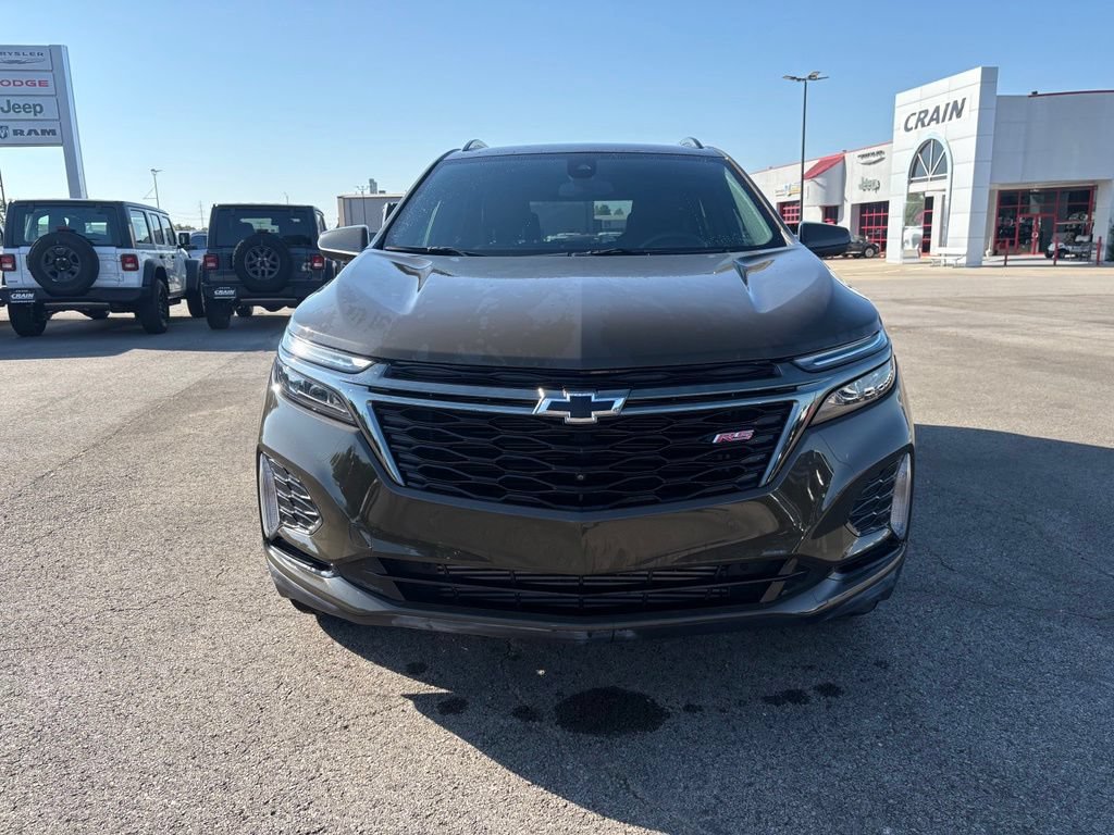 Used 2023 Chevrolet Equinox RS w/ RS Leather Package AWD/4WD image 2