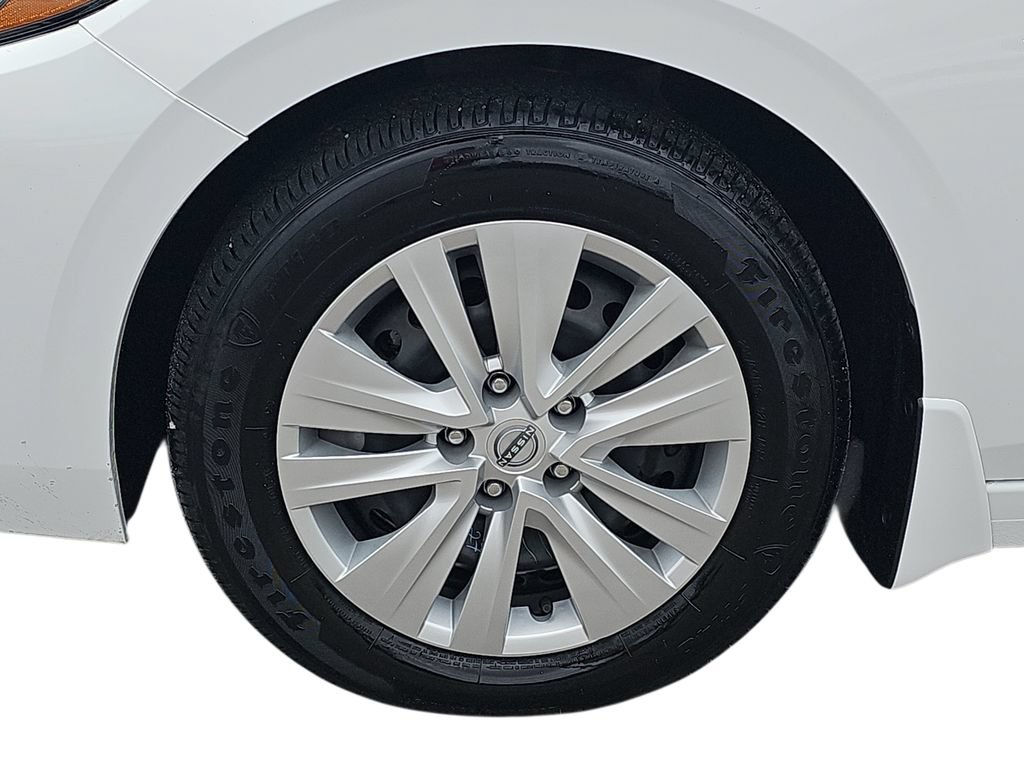 Used 2025 Nissan Sentra S FWD image 29