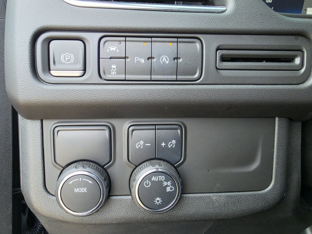 Used 2024 Chevrolet Tahoe LT RWD image 24