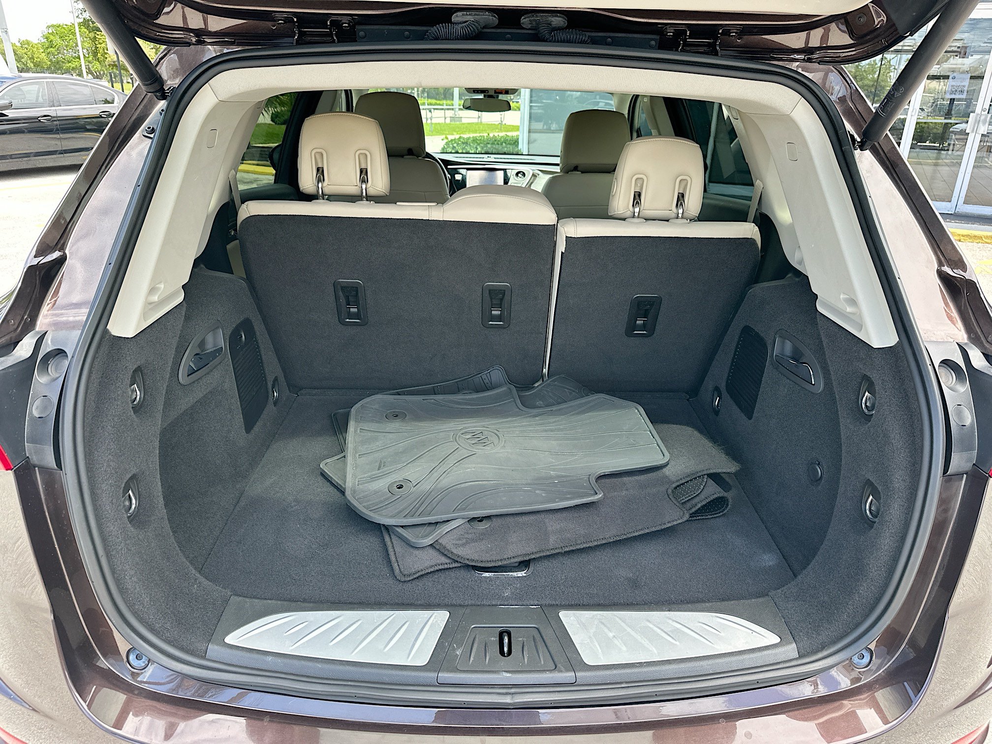 Used 2020 Buick Envision Essence w/ Experience Buick Package FWD image 25