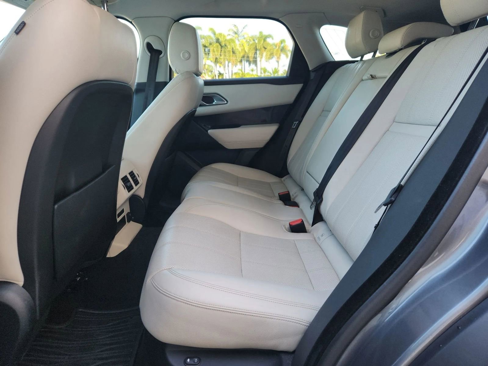 Used 2018 Land Rover Range Rover Velar S AWD/4WD image 10