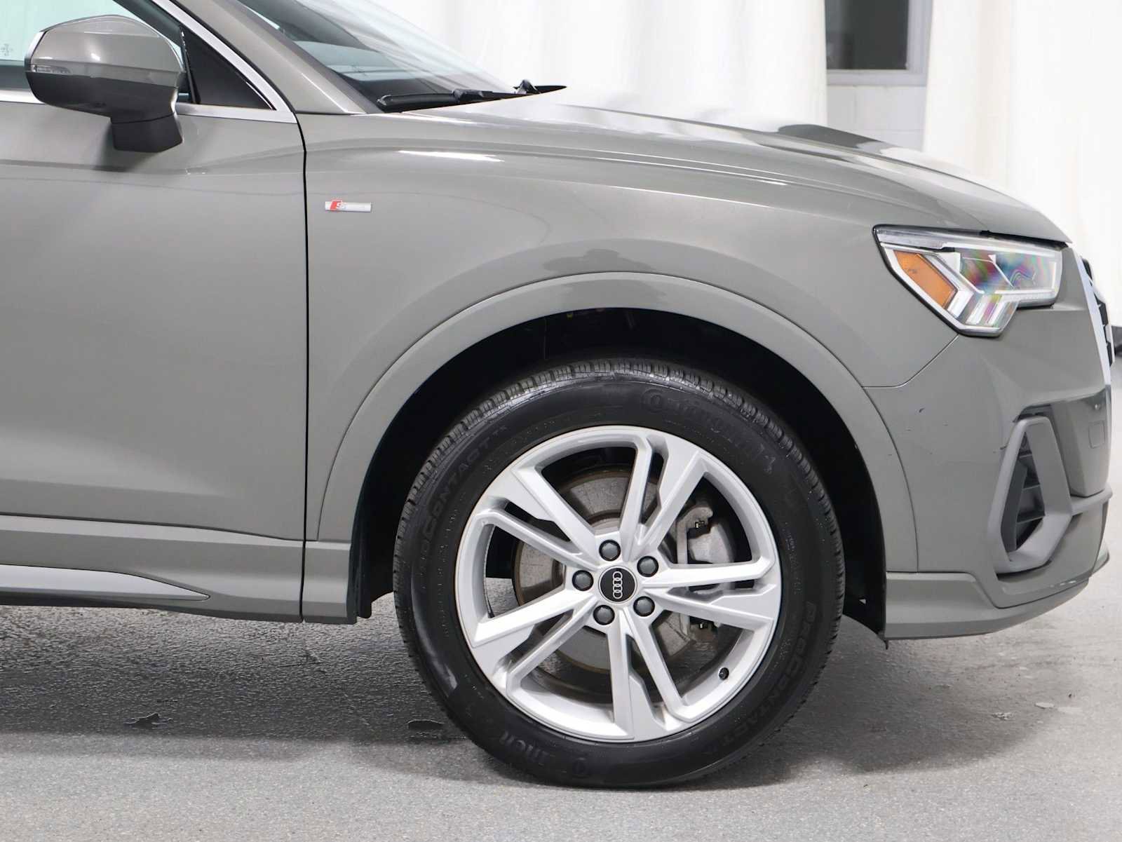 Used 2023 Audi Q3 2.0T Premium Plus w/ Premium Plus Package AWD/4WD image 11