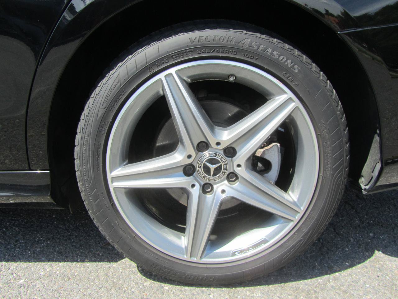 Used 2017 Mercedes-Benz E 300 4MATIC image 26
