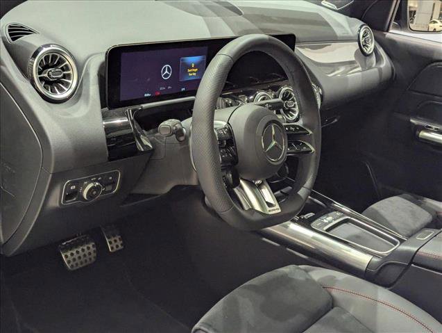 New 2025 Mercedes-Benz GLA 35 AMG 4MATIC image 3