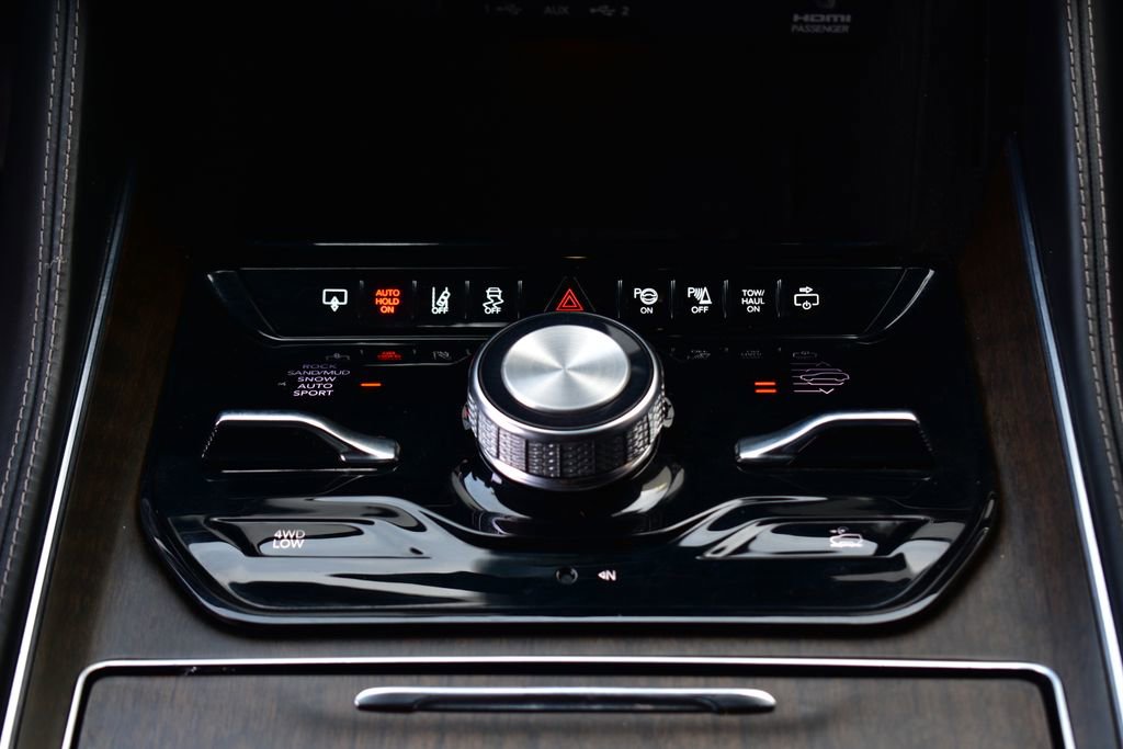 Used 2022 Jeep Grand Wagoneer Series II w/ Premium Group II image 47