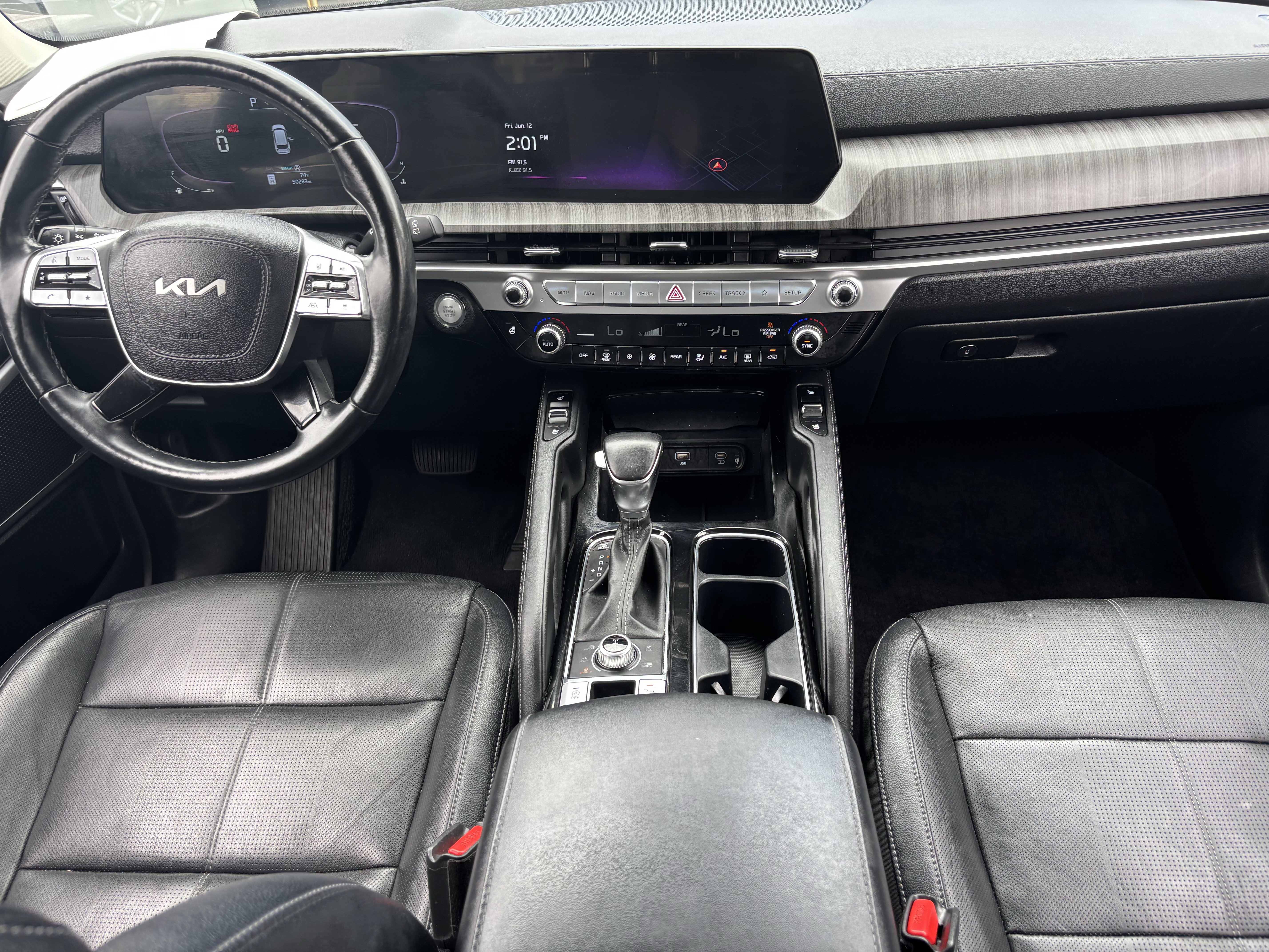 Used 2023 Kia Telluride EX w/ EX Captain's Chair Package AWD/4WD image 13