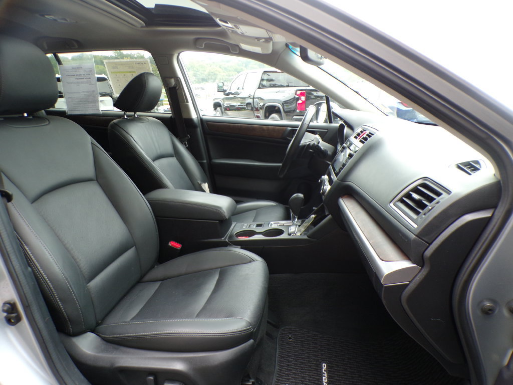 Used 2016 Subaru Outback 2.5i Limited AWD/4WD image 15