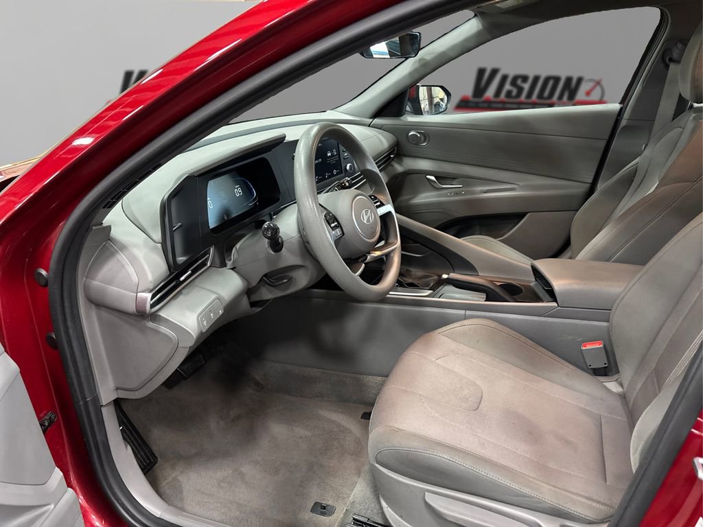 Used 2024 Hyundai Elantra SE image 9