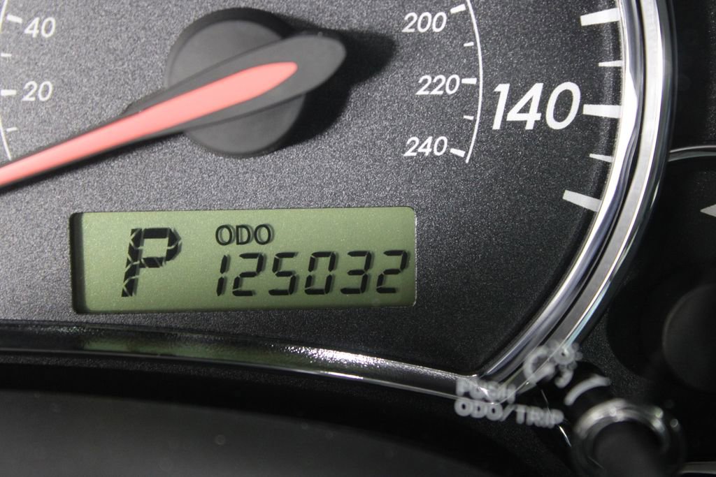 Used 2013 Toyota Corolla S image 24