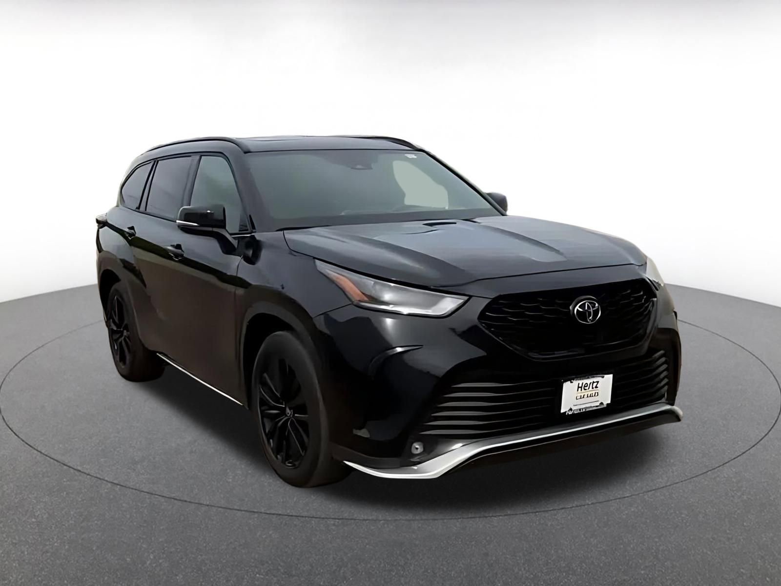 Used 2025 Toyota Highlander XSE image 3