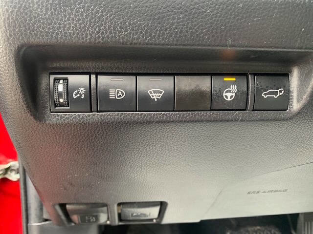 Used 2021 Toyota RAV4 XLE Premium image 20