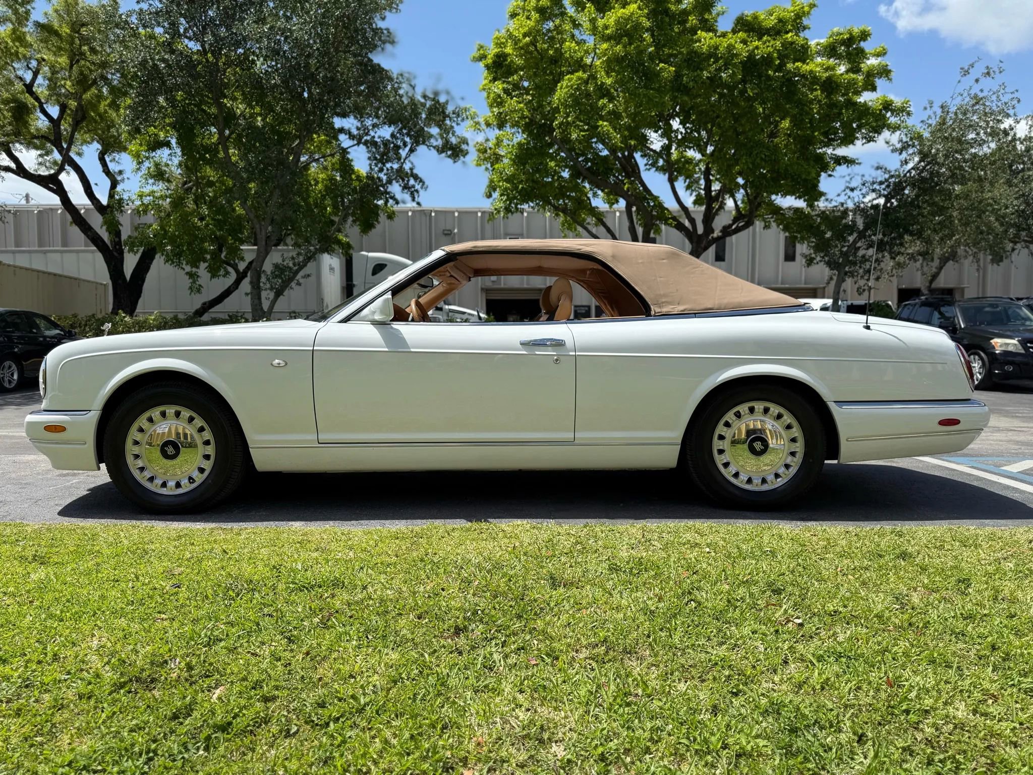 Used 2000 Rolls-Royce Corniche RWD image 7