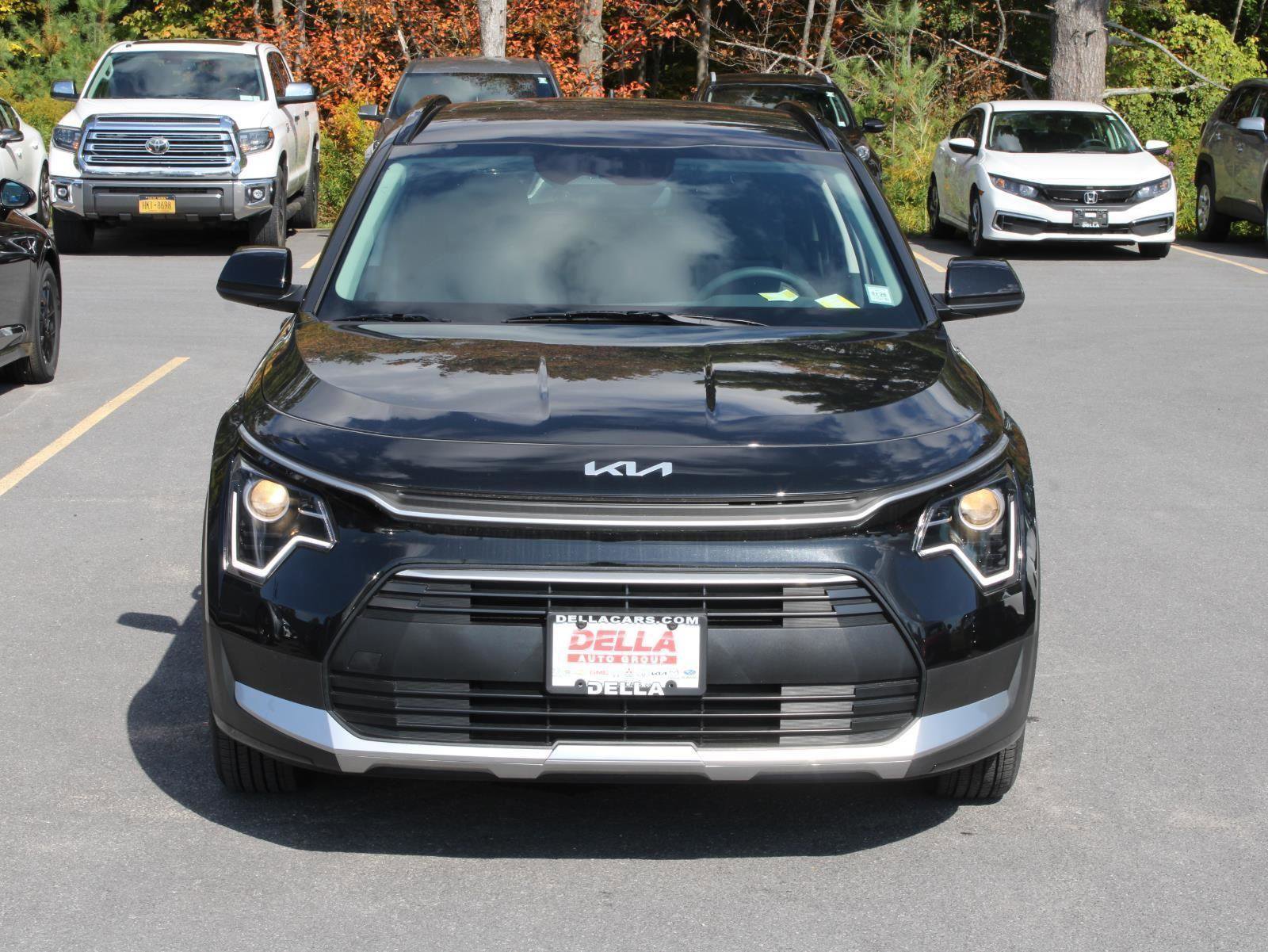 New 2025 Kia Niro LX image 2