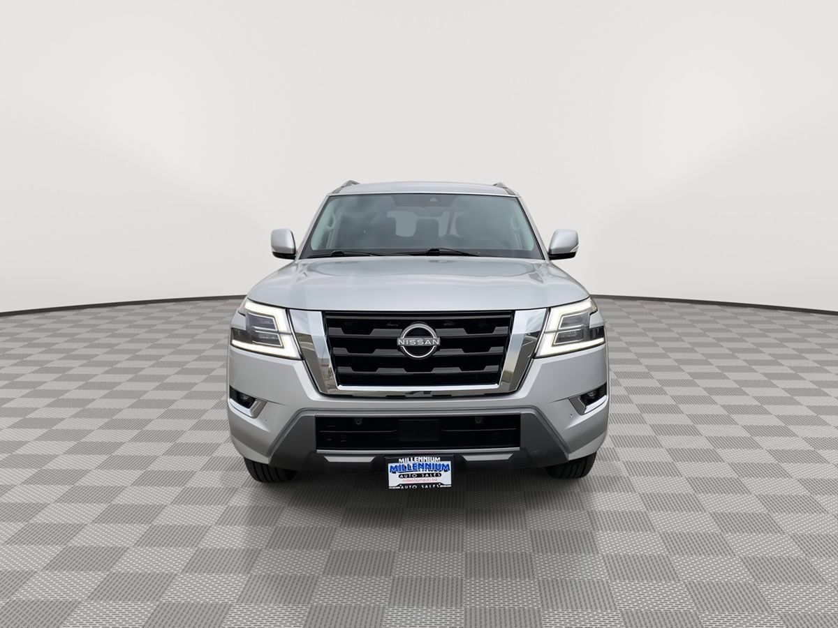 Used 2023 Nissan Armada SV image 2
