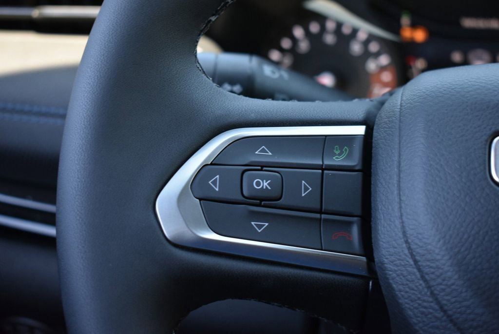 New 2026 Jeep Compass Latitude AWD/4WD image 13