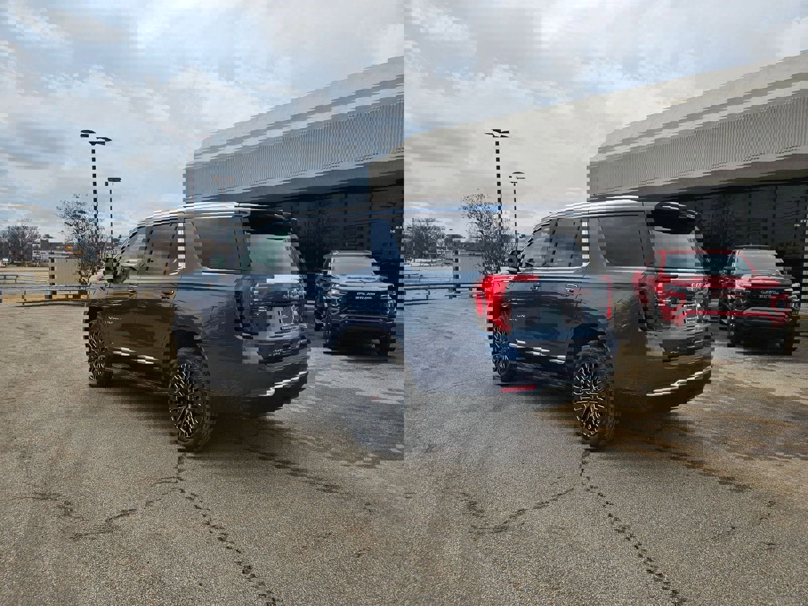 New 2026 GMC Yukon Elevation image 3