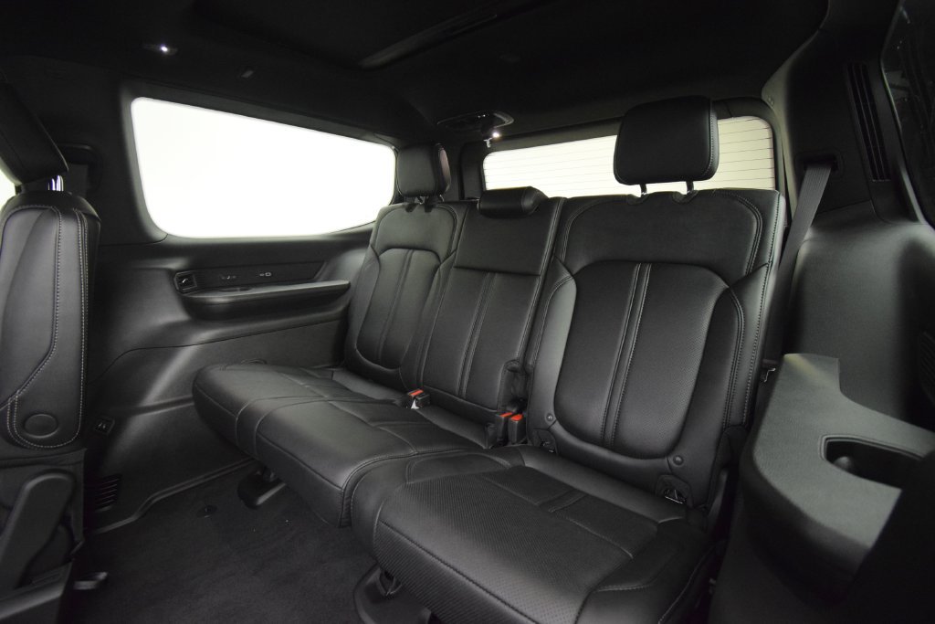 New 2026 Jeep Grand Wagoneer Limited AWD/4WD image 37
