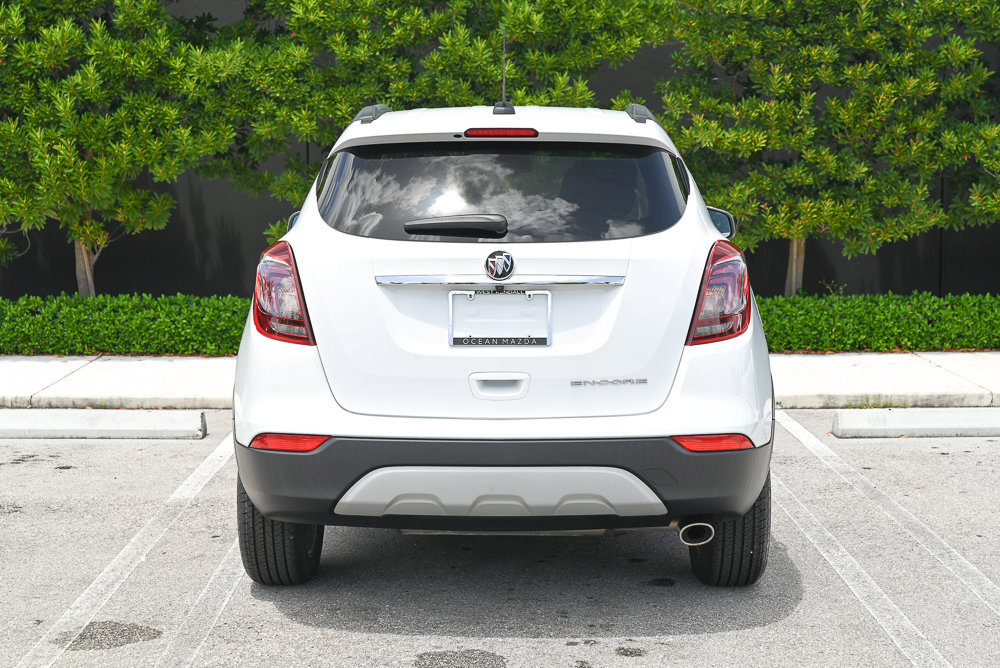 Used 2022 Buick Encore Preferred w/ Safety Package FWD image 5