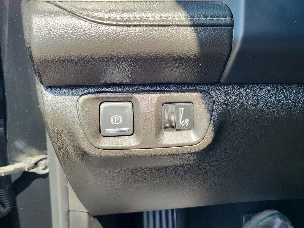 Certified 2022 GMC Acadia SLE w/ Driver Convenience Package FWD image 10