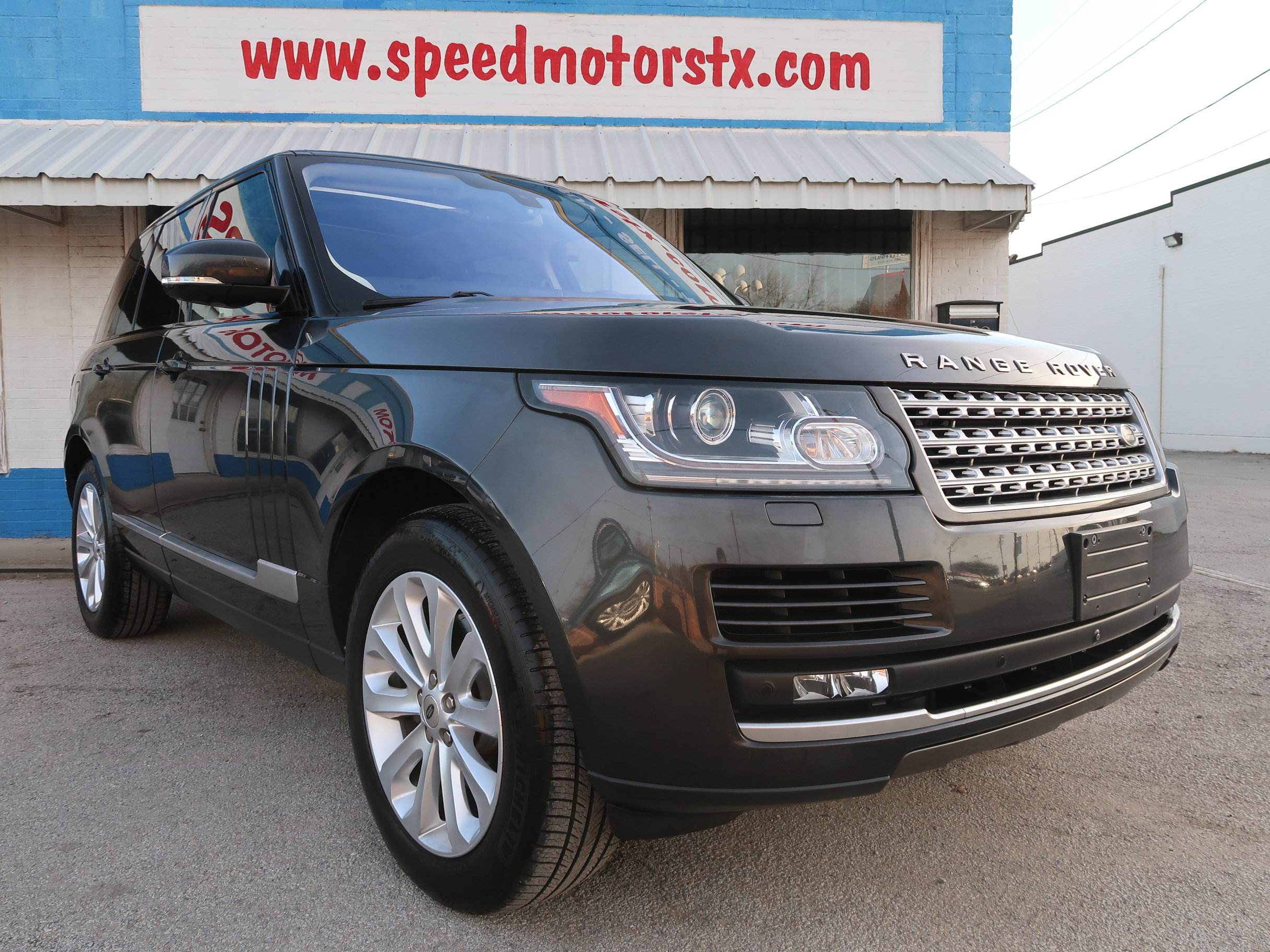 Used 2016 Land Rover Range Rover HSE image 6