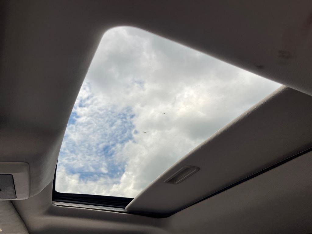 Used 2015 RAM 1500 Laramie w/ Convenience Group image 8